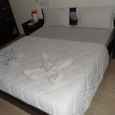 أحمد أباد Hotel Rajdeep Inn المظهر الخارجي الصورة