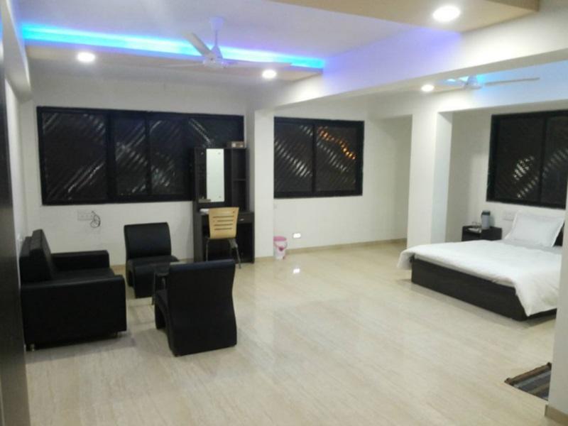أحمد أباد Hotel Rajdeep Inn المظهر الخارجي الصورة