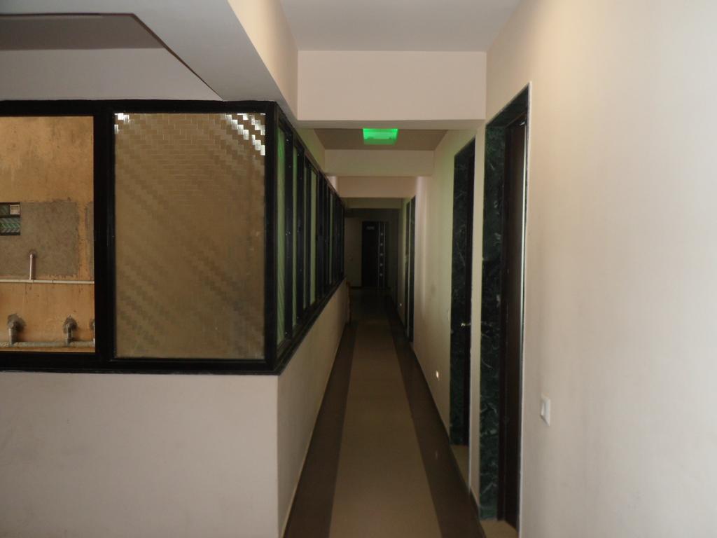 أحمد أباد Hotel Rajdeep Inn المظهر الخارجي الصورة