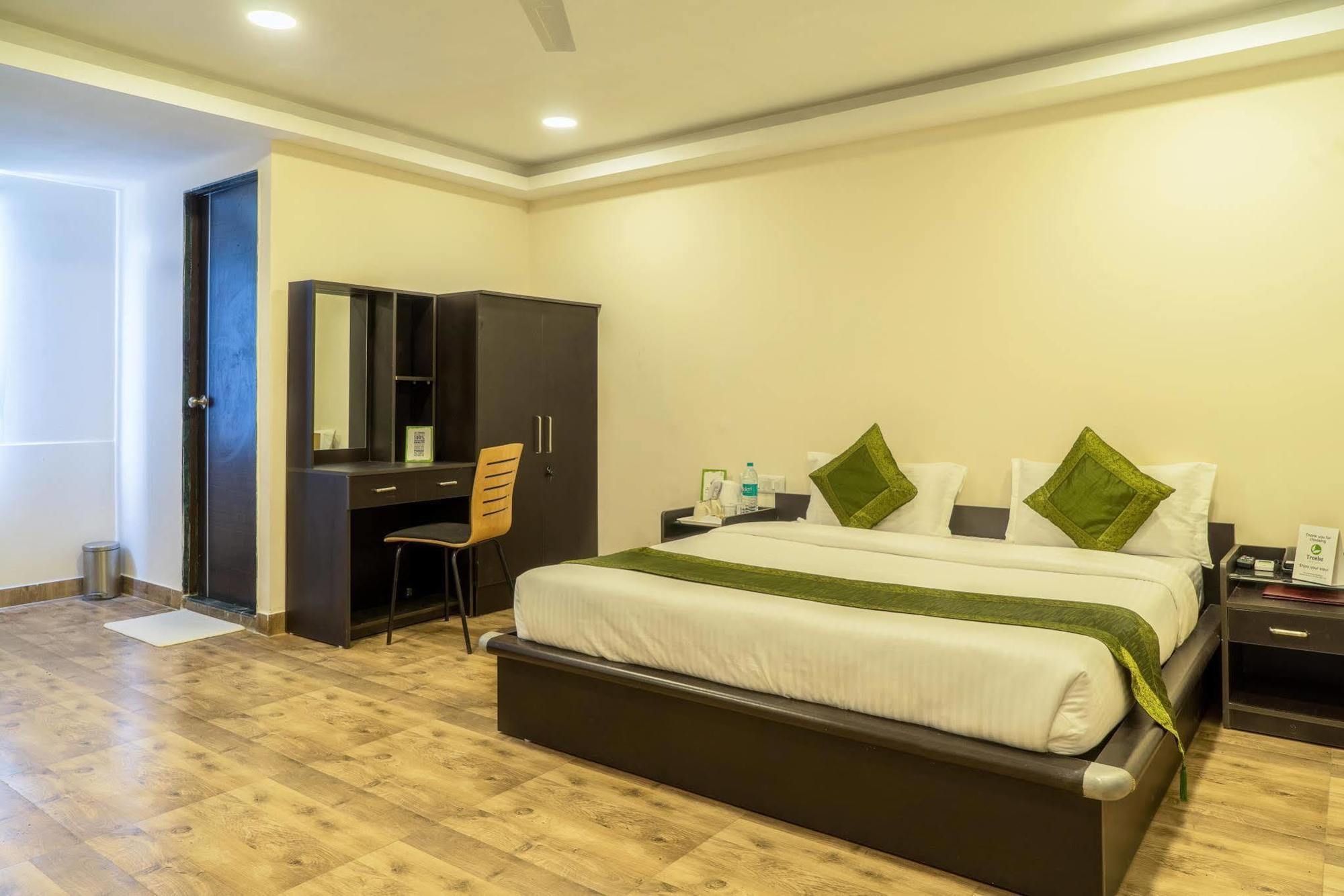 أحمد أباد Hotel Rajdeep Inn المظهر الخارجي الصورة