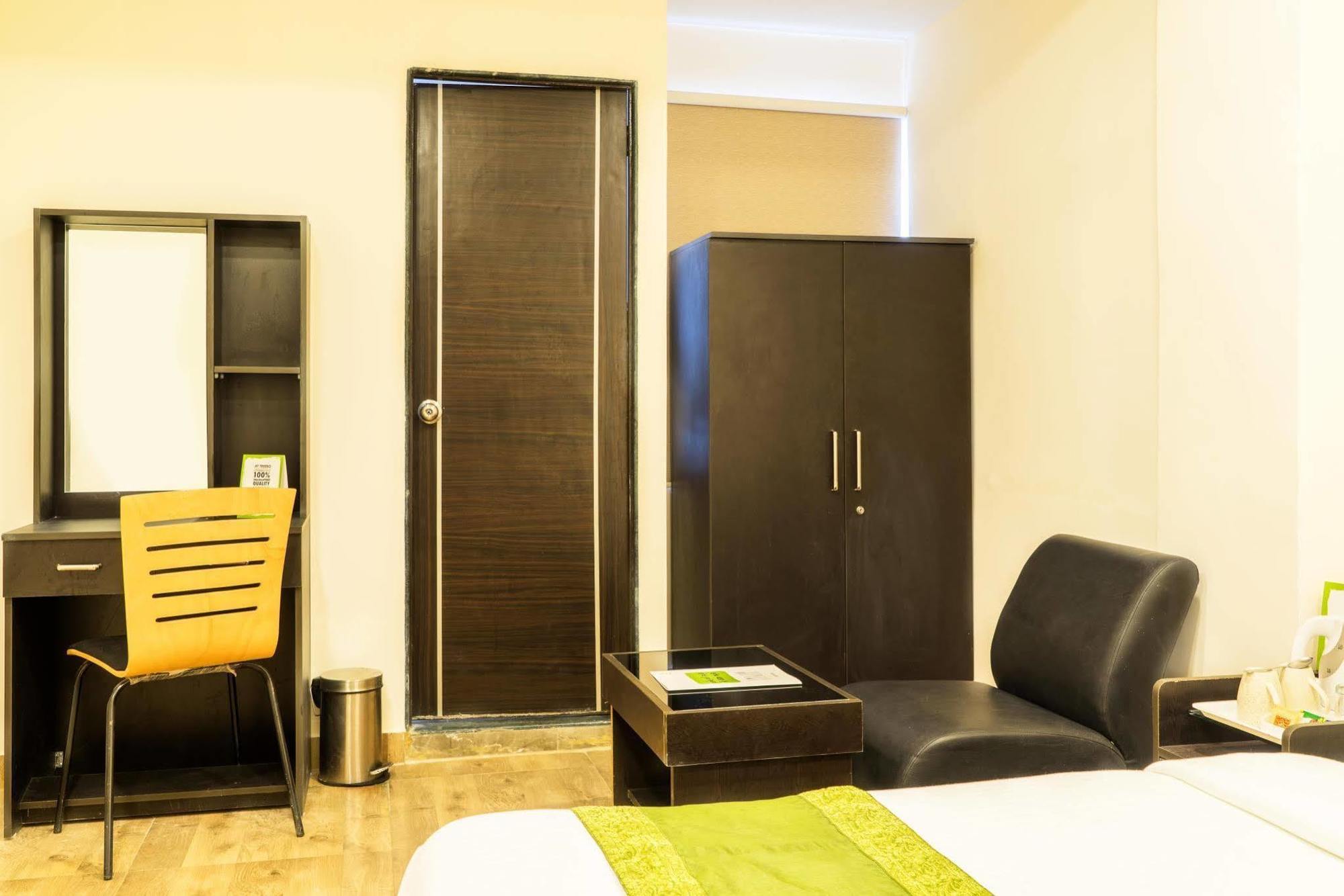 أحمد أباد Hotel Rajdeep Inn المظهر الخارجي الصورة